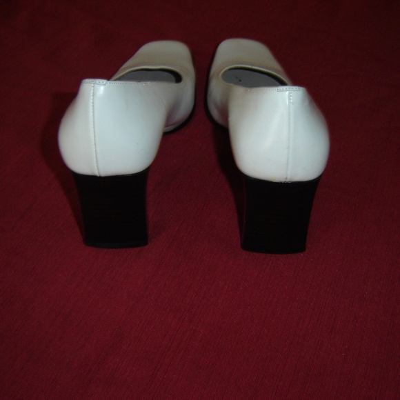 BOTTICELLI White Leather Pumps Sz 37 Made in Italy - Picture 4 of 7